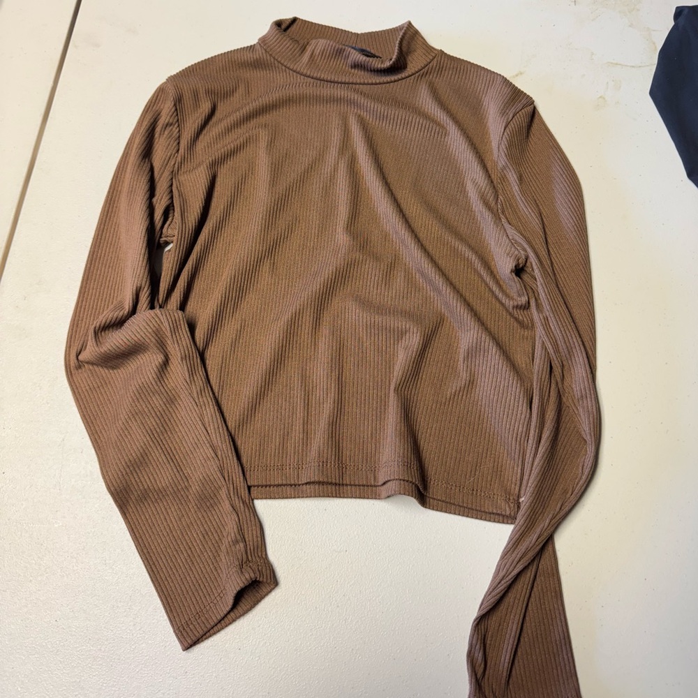 Ribbed Mock Neck Long Sleeve Top — Brown